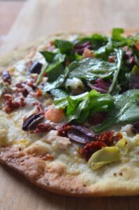 Sundried pizza salad