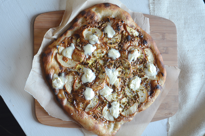 Caramel Apple Pizza