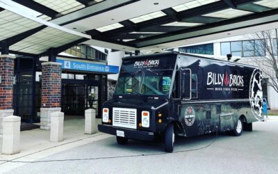 Chicago Chef Giovanni Labbate Feeds 500 frontline workers with pizza