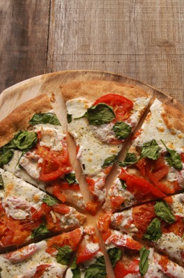 wheat crust margherita pizza