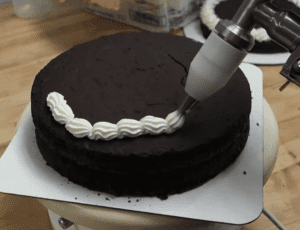 Electro-Mate Automated Cake Shell Border Decorating System