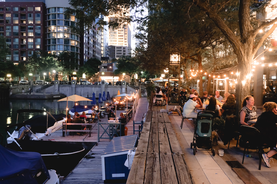 night on the patio, Robert's Pizza and Dough Company, Chicago Illinois, on the Chicago River