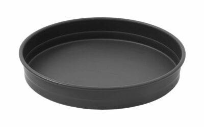 Go beyond the Windy City with LloydPans Deep Dish Pans