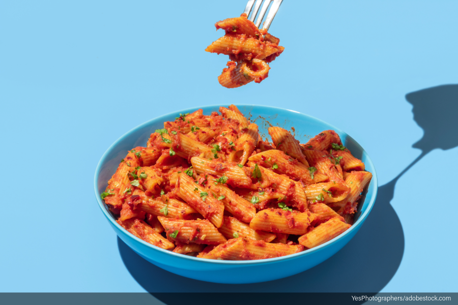 Pizzerias with products sold at retail share steps to market